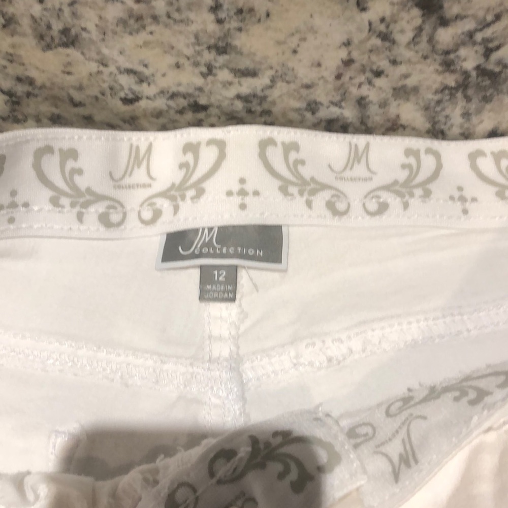 JM Collection White Denim Jeans - Picture 3 of 6